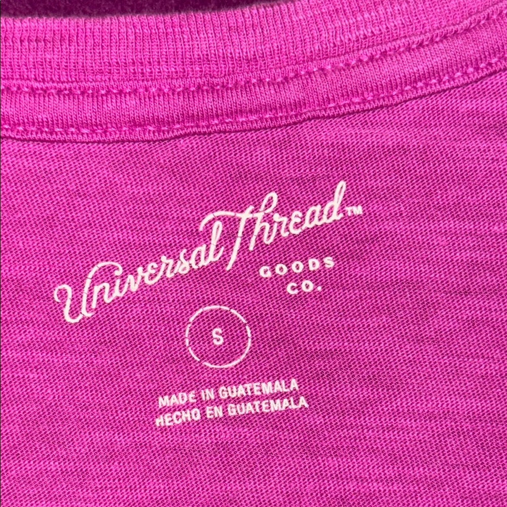 Universal Thread shortsleeve casual shirt Women's Pink V-Neck Top size Small - Picture 7 of 8